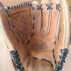 Rawlings Baseball Glove